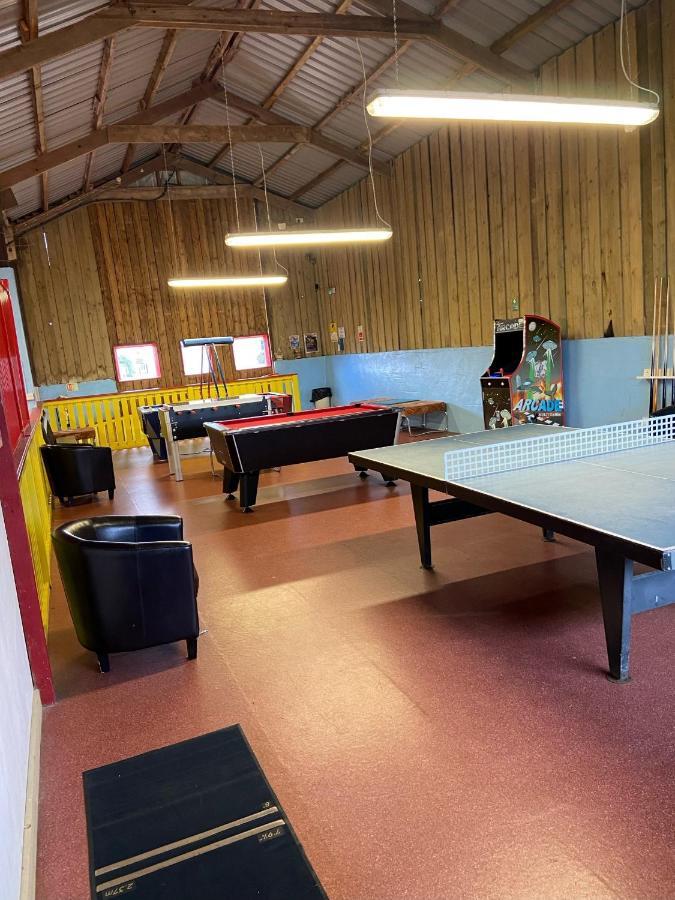 Our Goldfinch 1- Sleeps 2 Persons- Private Hot Tub-Pet Friendly-Tranquil Holiday Away From It All Yet Not Far From St Austell- The Holiday Home Has One Bedroom, Living And Dining Area, Equipped Kitchen-Decking-Outdoor Furniture-Fishing Lakes And More Grampound Экстерьер фото